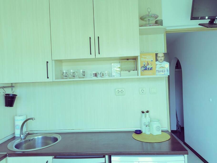 Alexander Apartments קיוסטנדיל מראה חיצוני תמונה
